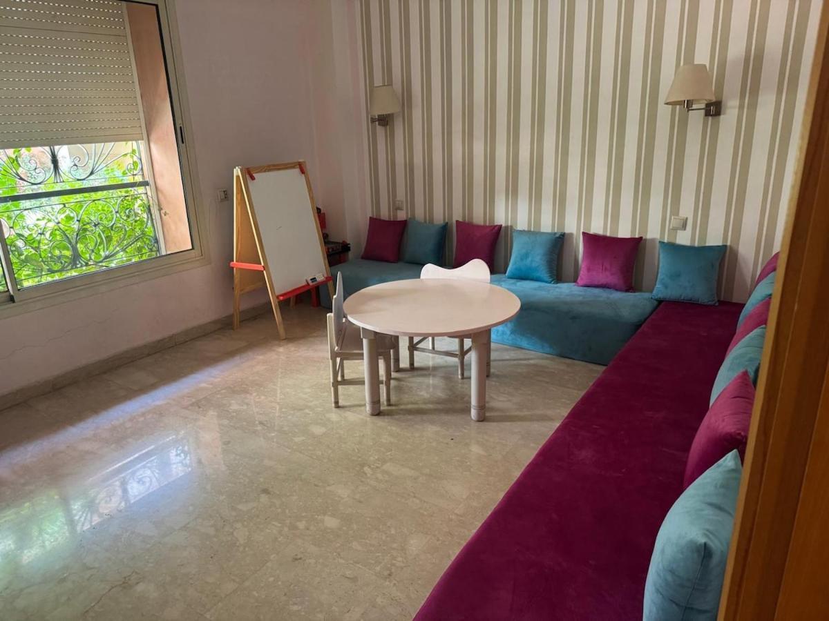 Appartement Beau Duplex Fonctionnel Avec Piscine *